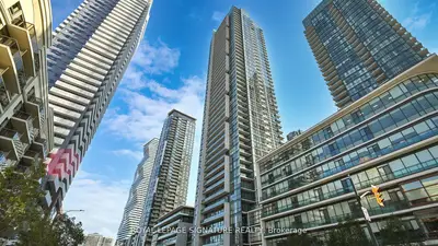 Condo Apartment in Mississauga