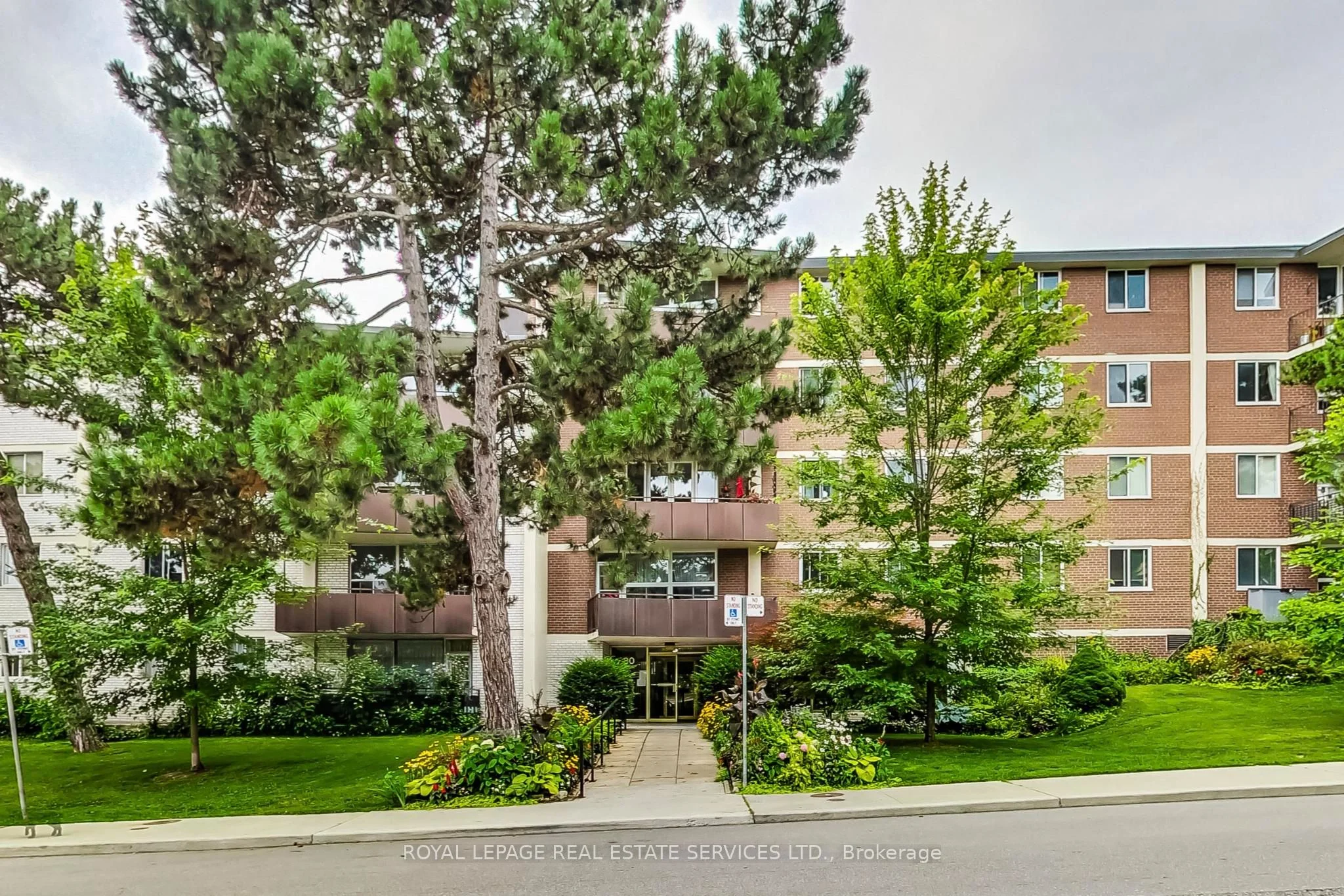 Co-Ownership Apartment in Toronto
