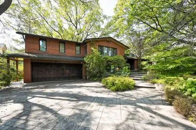 Detached in Oakville