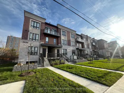 Condo Townhouse in Mississauga