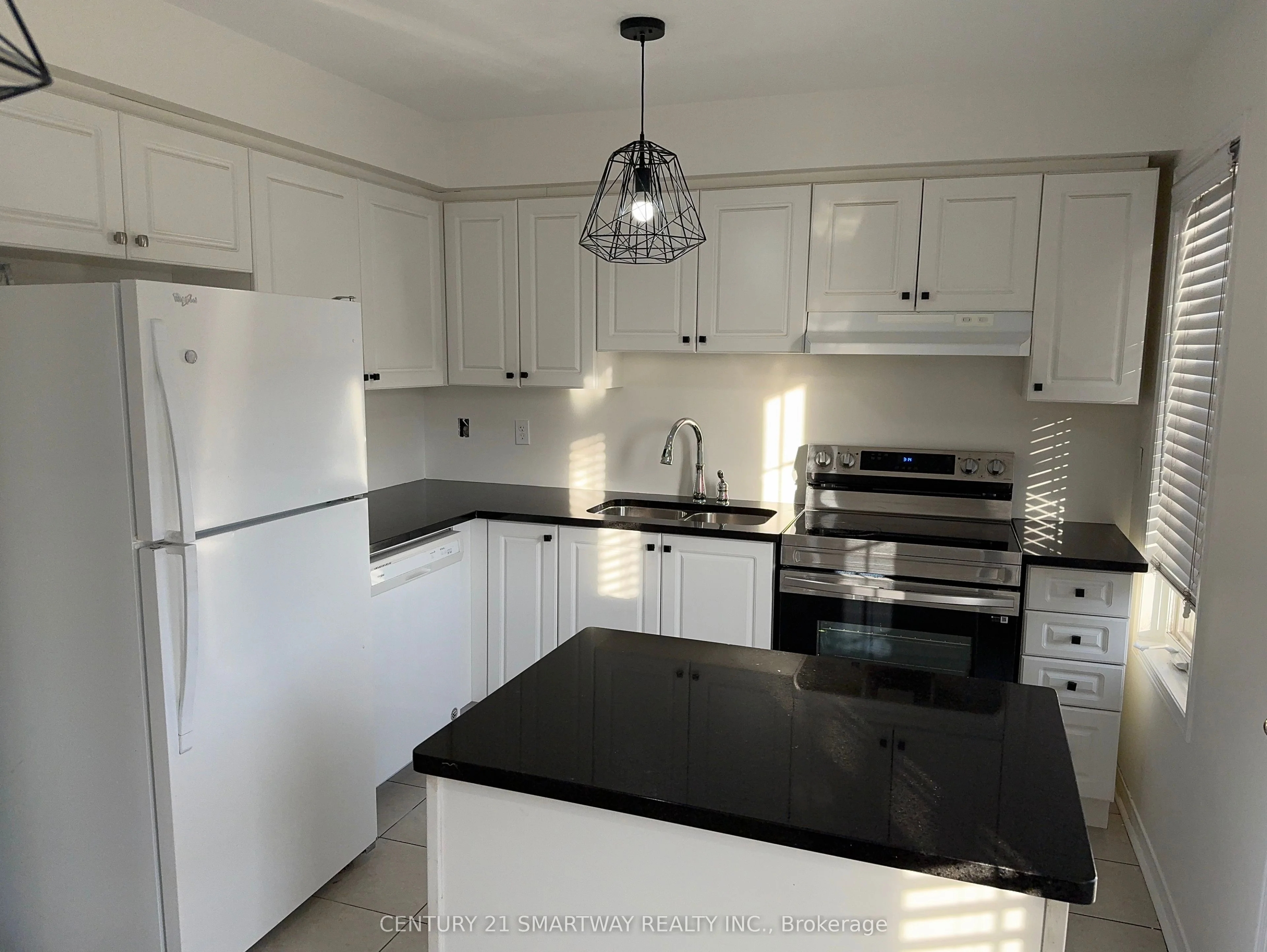 52 Judy Sgro Avenue, Toronto W05, ON M3L 0E4