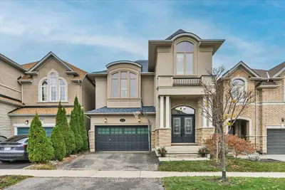 Detached in Burlington