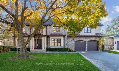 Detached in Oakville