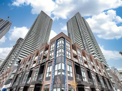 Condo Apartment in Mississauga