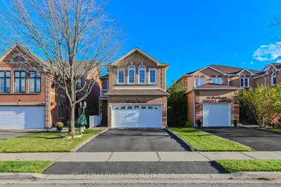 Detached in Brampton