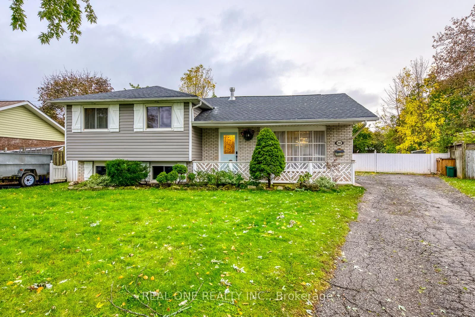 Detached in Burlington