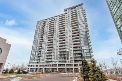 Common Element Condo in Mississauga