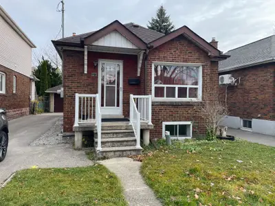 97 Twelfth Street, Toronto W06, On M8v 3g9