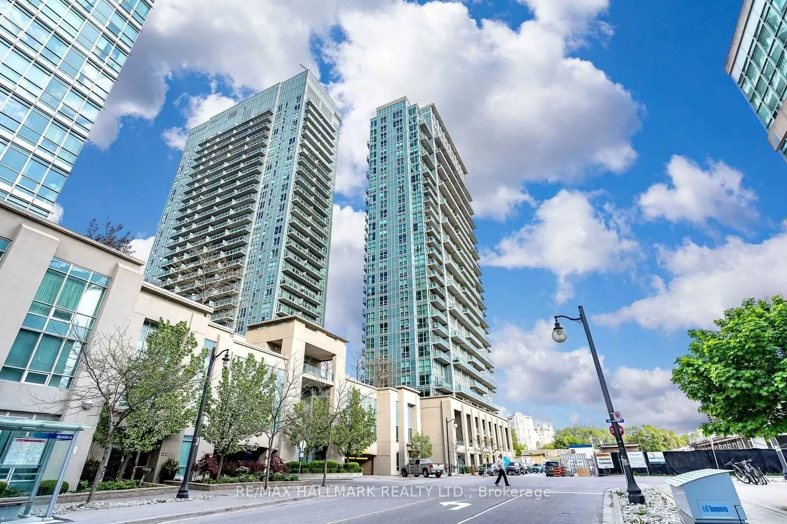 165 Legion Road N 1532, Toronto W06, On M8y 0b3