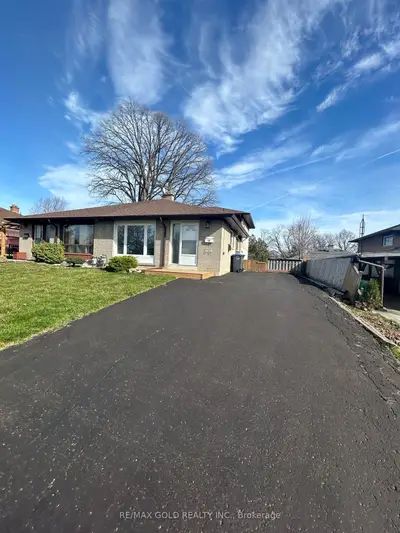 Semi-Detached in Brampton