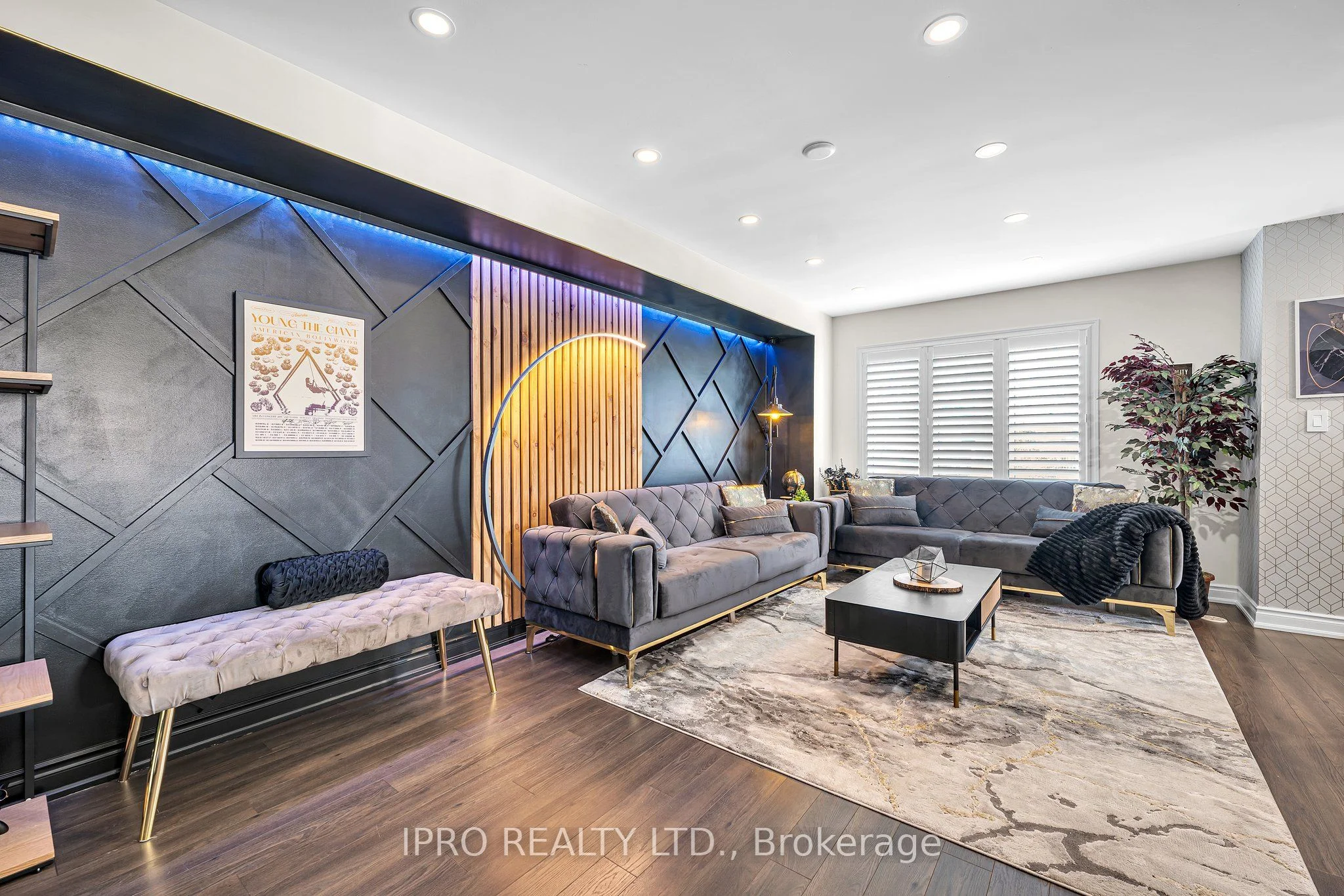 Att/Row/Townhouse in Milton