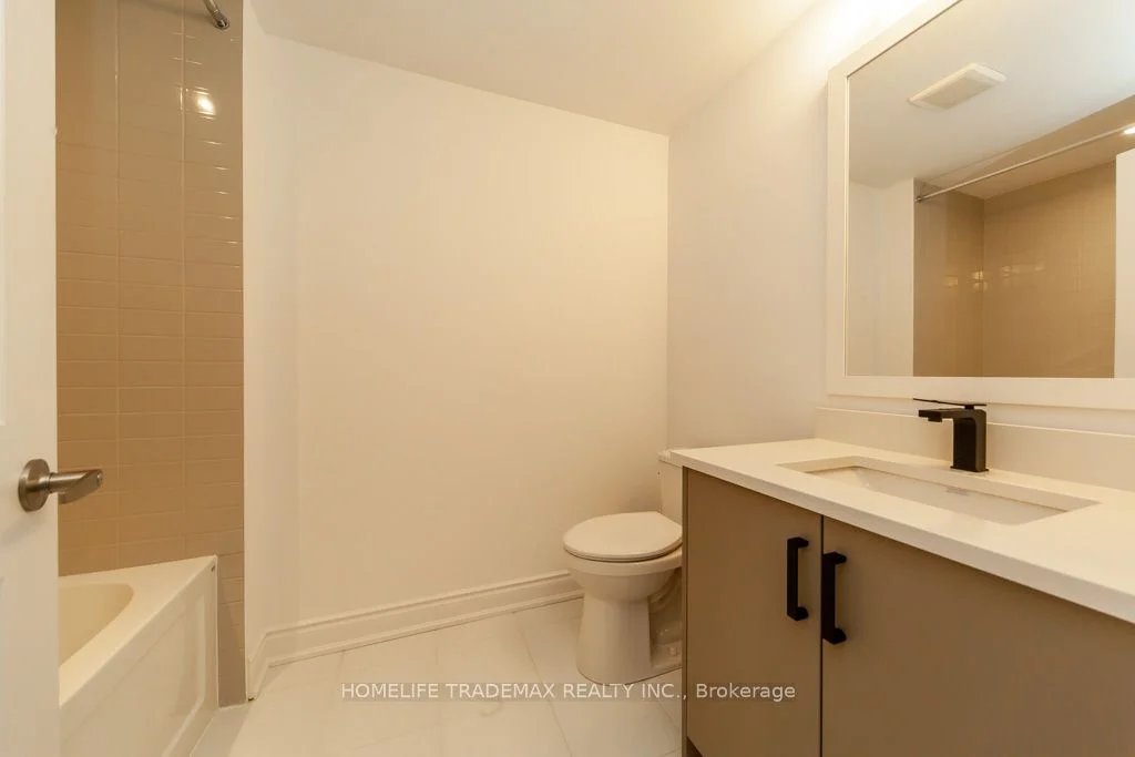 70 lunar Crescent N 189, Mississauga, ON L5M 2P6