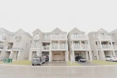 Att/Row/Townhouse in Milton