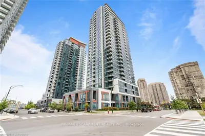 Condo Apartment in Mississauga