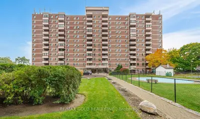 Condo Apartment in Mississauga