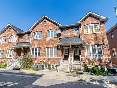 Condo Townhouse in Toronto