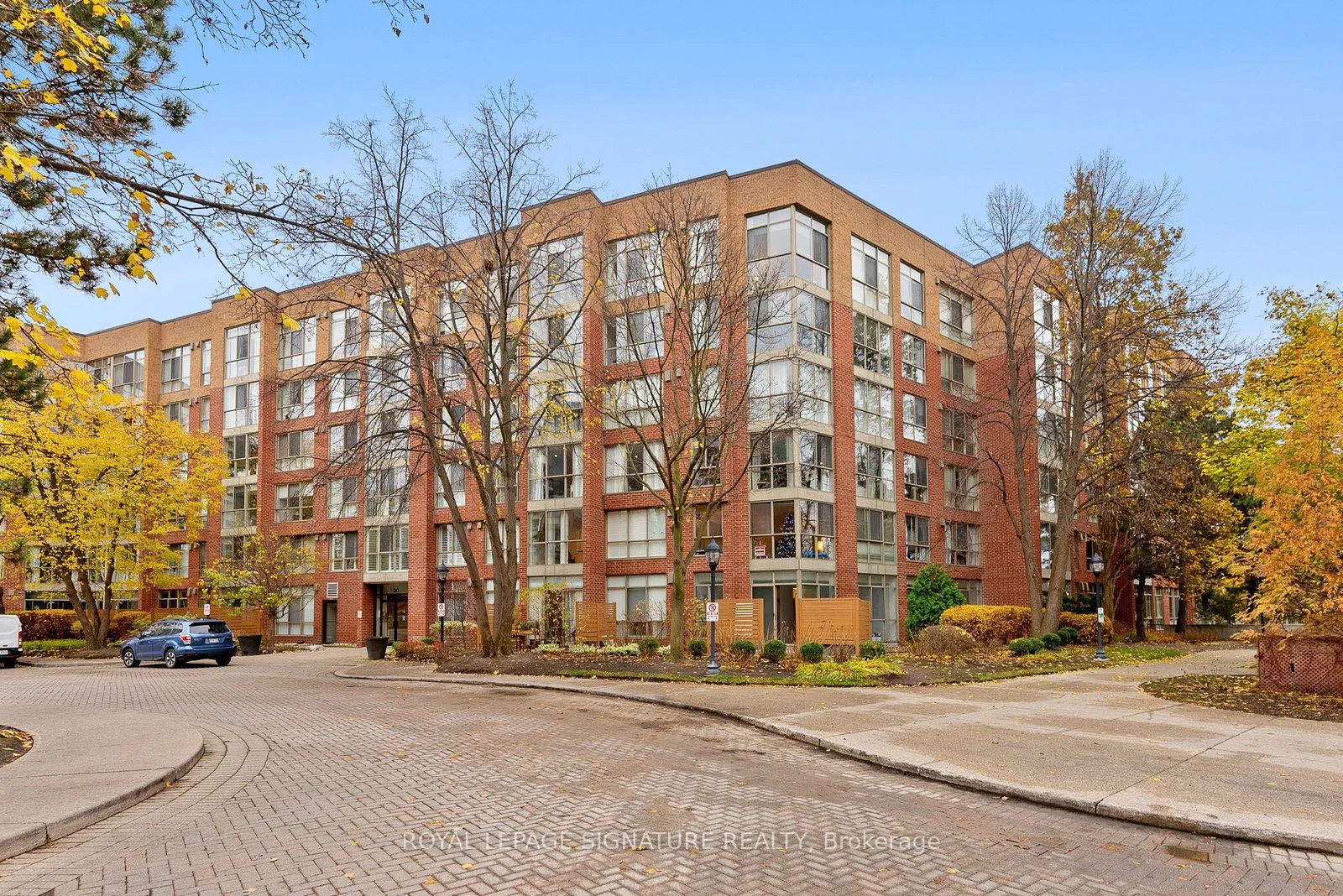 Condo Apartment in Toronto