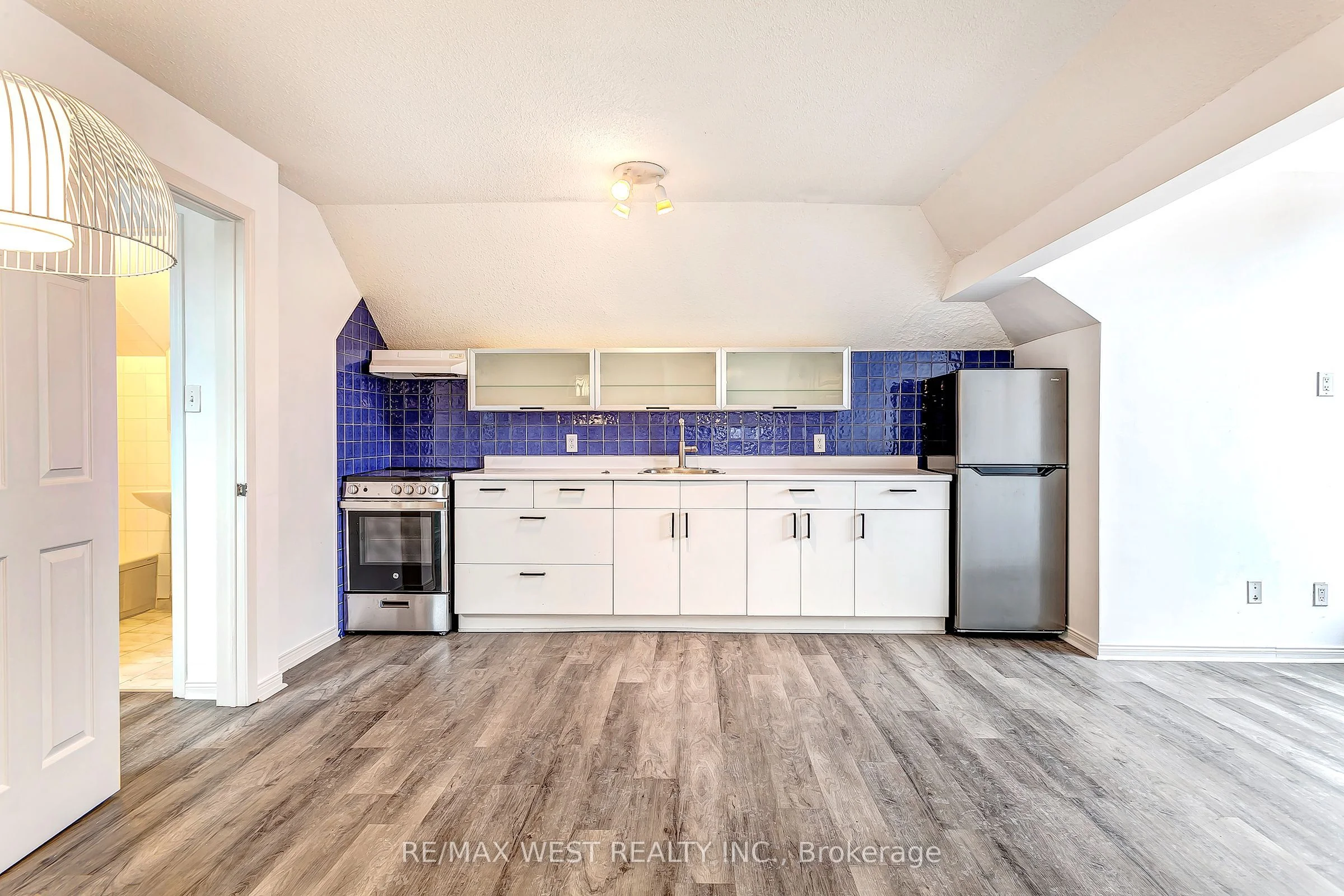187 High Park Avenue #11, Toronto W02, On M6p 2s3