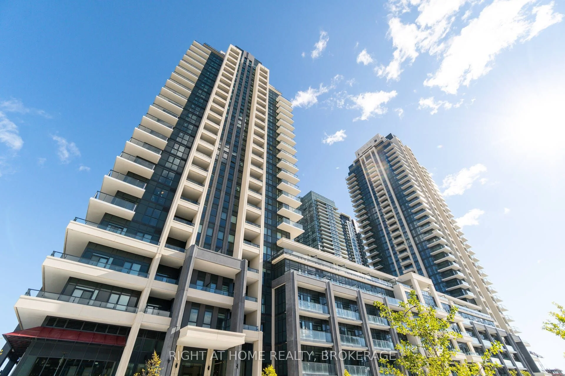 4085 Parkside Village Drive E 2109, Mississauga, On L5b 0k9