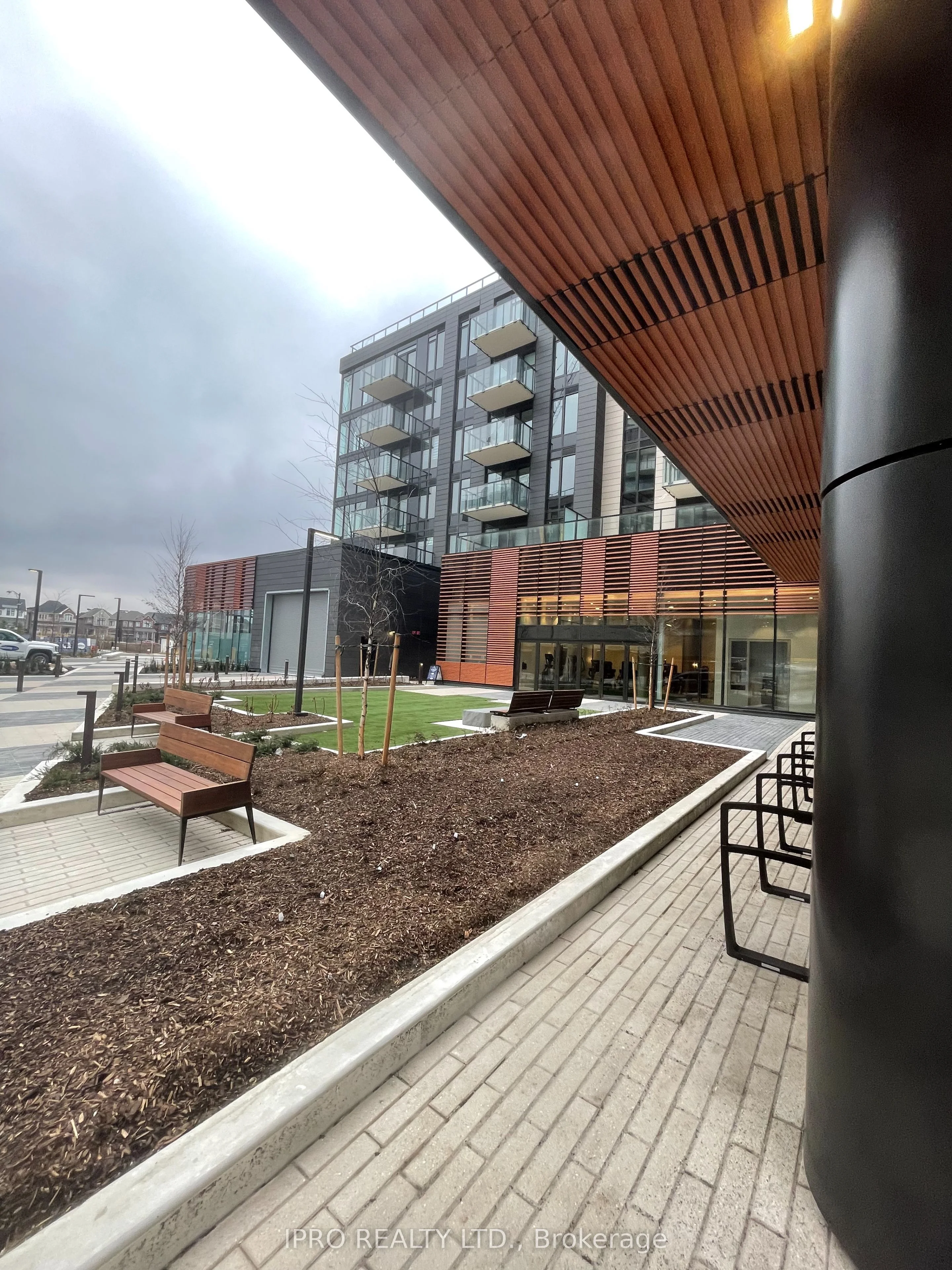 1415 Dundas Street E 216, Oakville, ON L6H 8A3