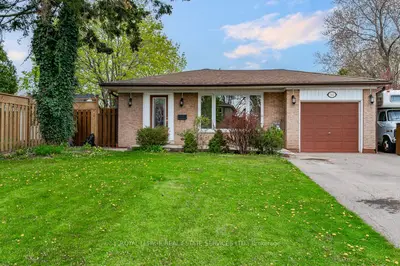 Detached in Oakville