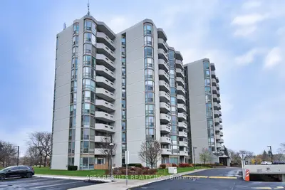 Common Element Condo in Burlington