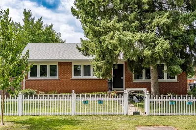 Detached in Burlington