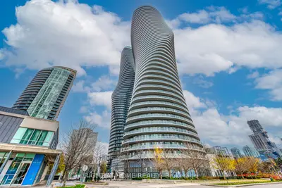 Condo Apartment in Mississauga