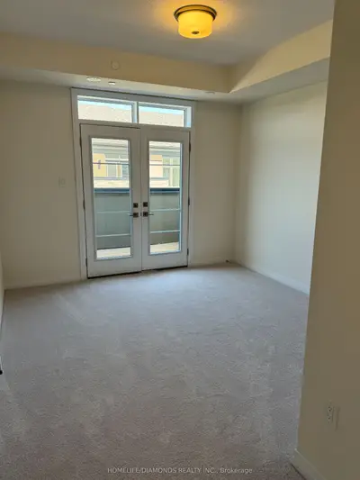 Att/Row/Townhouse in Brampton