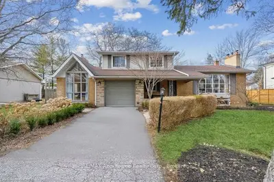 2063 Salvator Boulevard, Oakville, On L6l 1m9