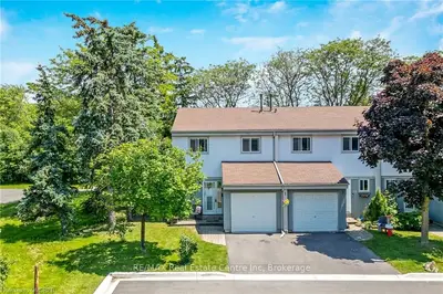 121 Falconer Drive 13, Mississauga, On L5n 2k8
