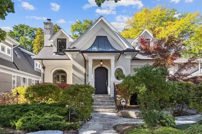 323 Maple Avenue, Oakville, On L6j 2h8