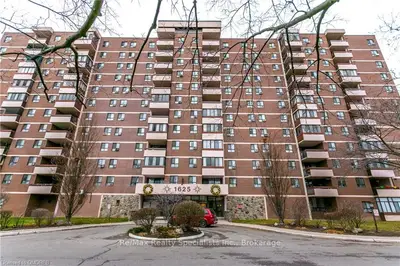 1625 Bloor Street 819, Mississauga, On L4x 1s3
