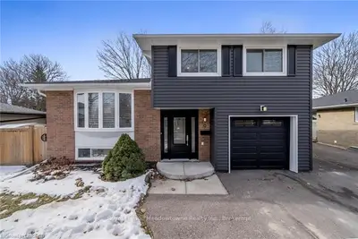 42 Carlton Drive, Orangeville, On L9w 2x9