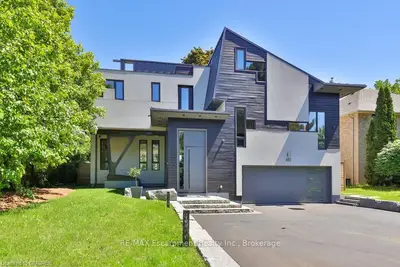 483 Bobolink Rd Road, Mississauga, On L5j 2p3
