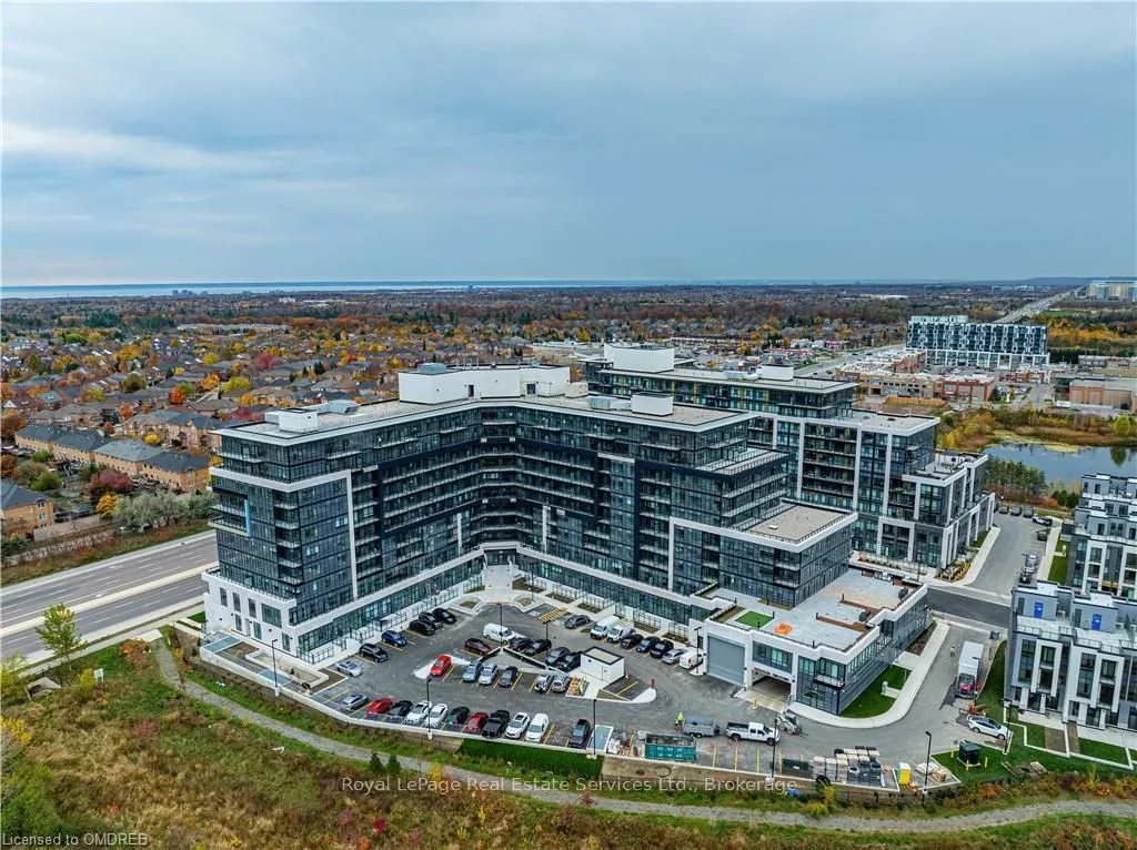 Condo Apartment in Oakville