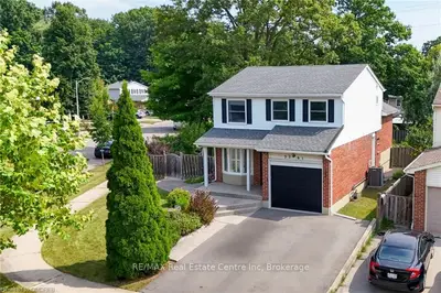 Detached in Burlington