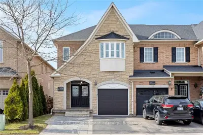 2419 Whistling Springs Crescent, Oakville, On L6m 0c4