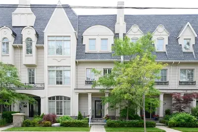 152 Rebecca Street, Oakville, On L6k 1j5