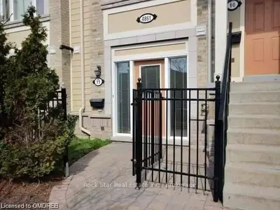 4861 Half Moon Grove 17, Mississauga, On L5m 8c7