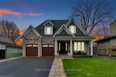 298 Felan Avenue, Oakville, On L6k 2x6