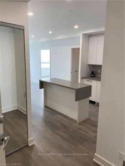 297 Oak Walk Drive 1610, Oakville, On L6h 3r6