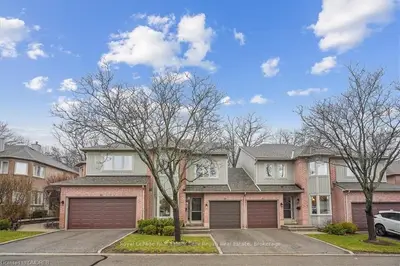 5490 GLEN ERIN Drive 19, Mississauga, ON L5M 5R4