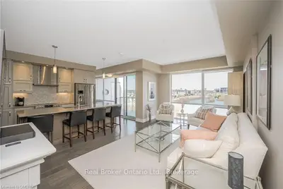 #403 3028 Creekshore, Oakville, On, L6m 5k6
