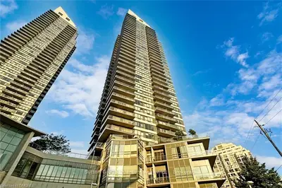 2240 Lakeshore Boulevard W 309, Toronto W06, On M8v 0b1