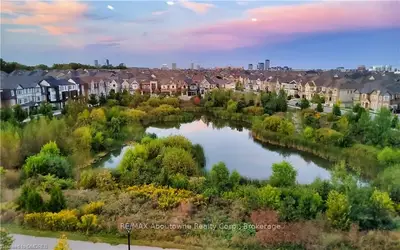 3285 Carding Mill Trail, Oakville, On L6m 0x3