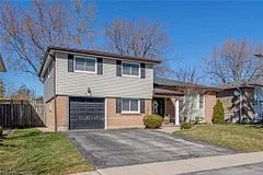 18 MOORE PARK Crescent, Halton Hills, ON L7G 2T1