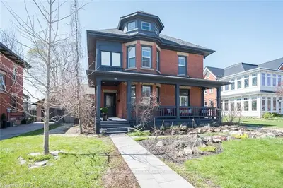 35 Bower Street, Halton Hills, On L7j 1e1