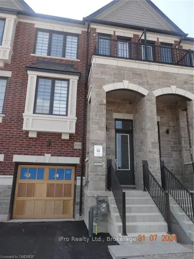 Att/Row/Townhouse in Oakville