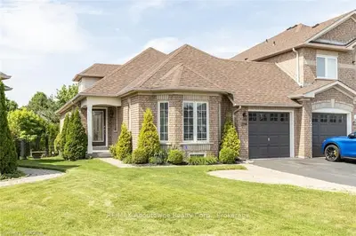 2299 Kingfisher Court, Oakville, On L6m 3z3